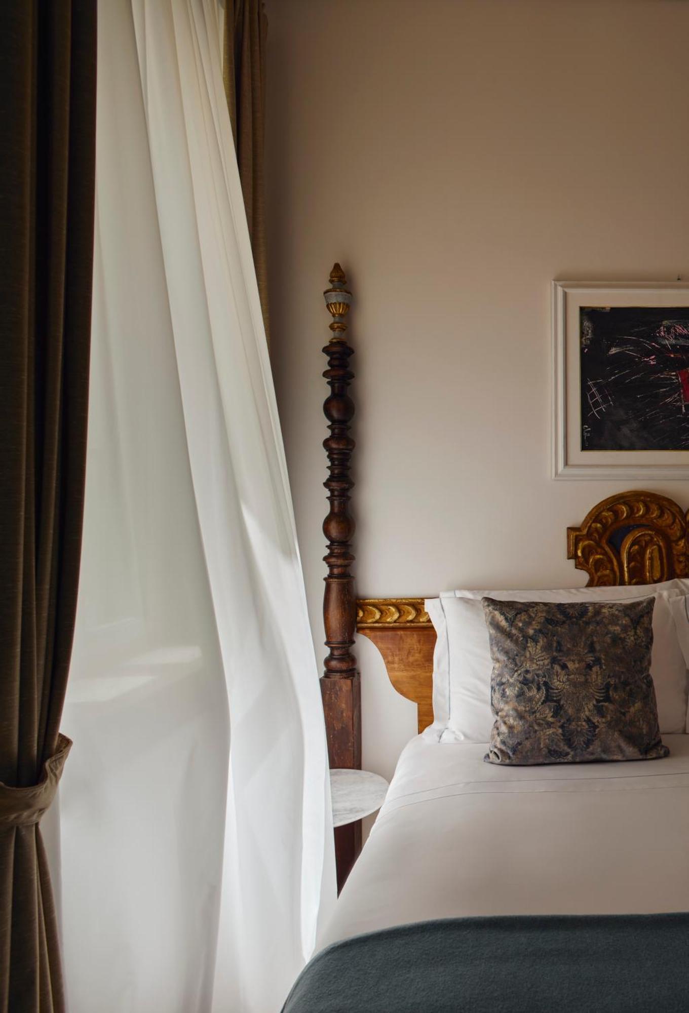 Palazzo Delle Pietre - Luxury Apartments Рим Экстерьер фото