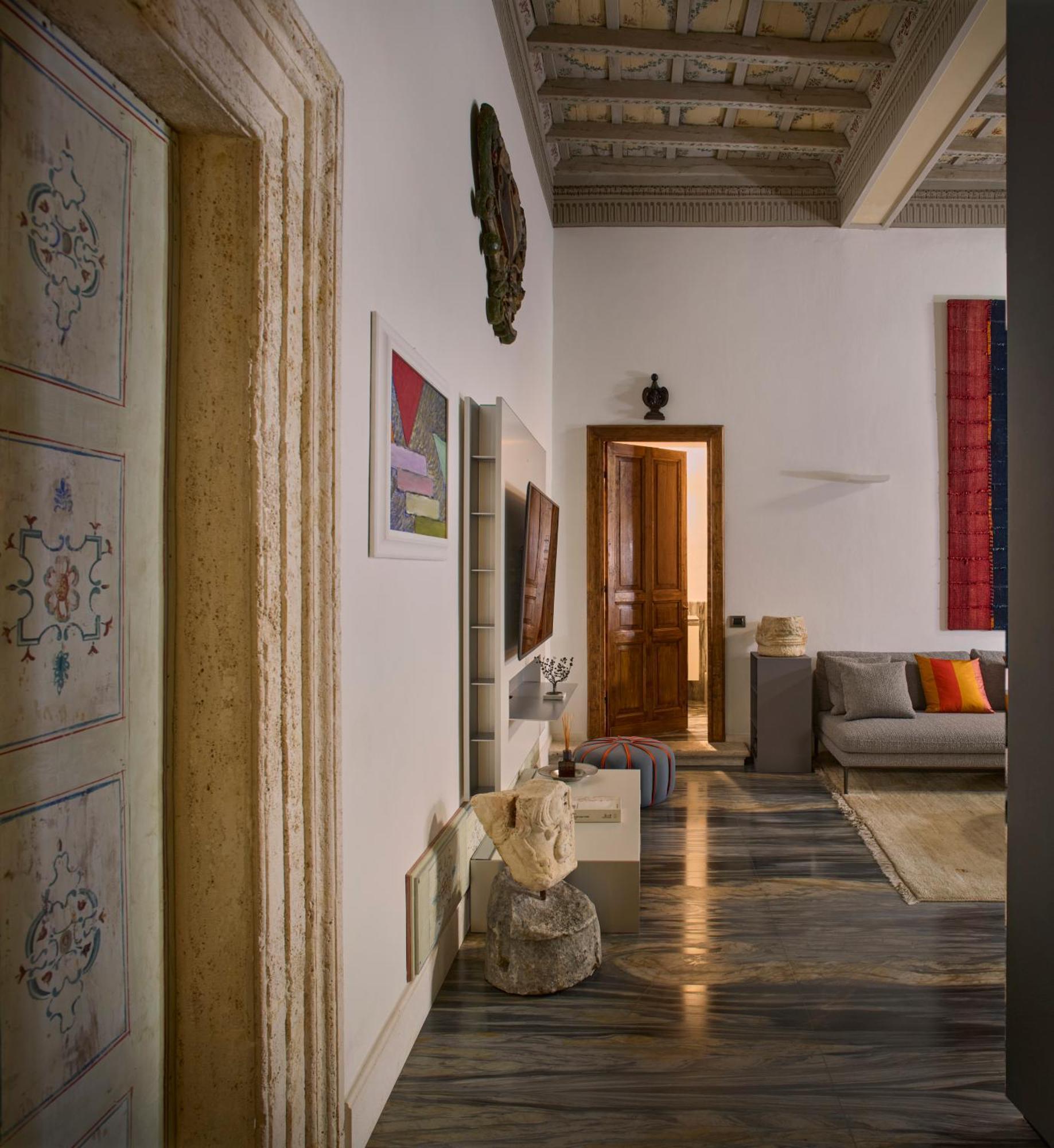 Palazzo Delle Pietre - Luxury Apartments Рим Экстерьер фото
