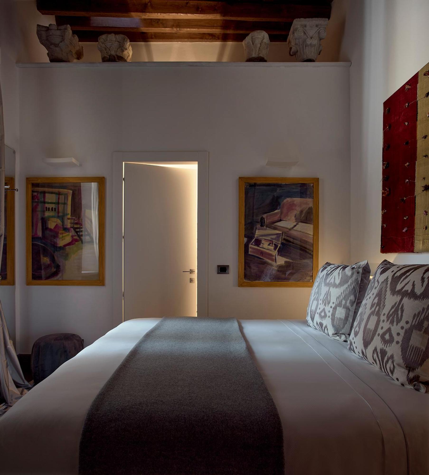 Palazzo Delle Pietre - Luxury Apartments Рим Экстерьер фото