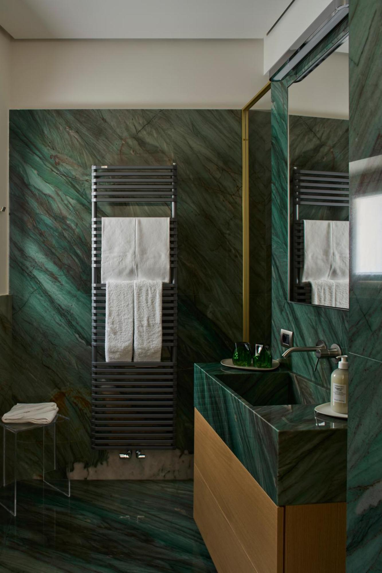 Palazzo Delle Pietre - Luxury Apartments Рим Экстерьер фото
